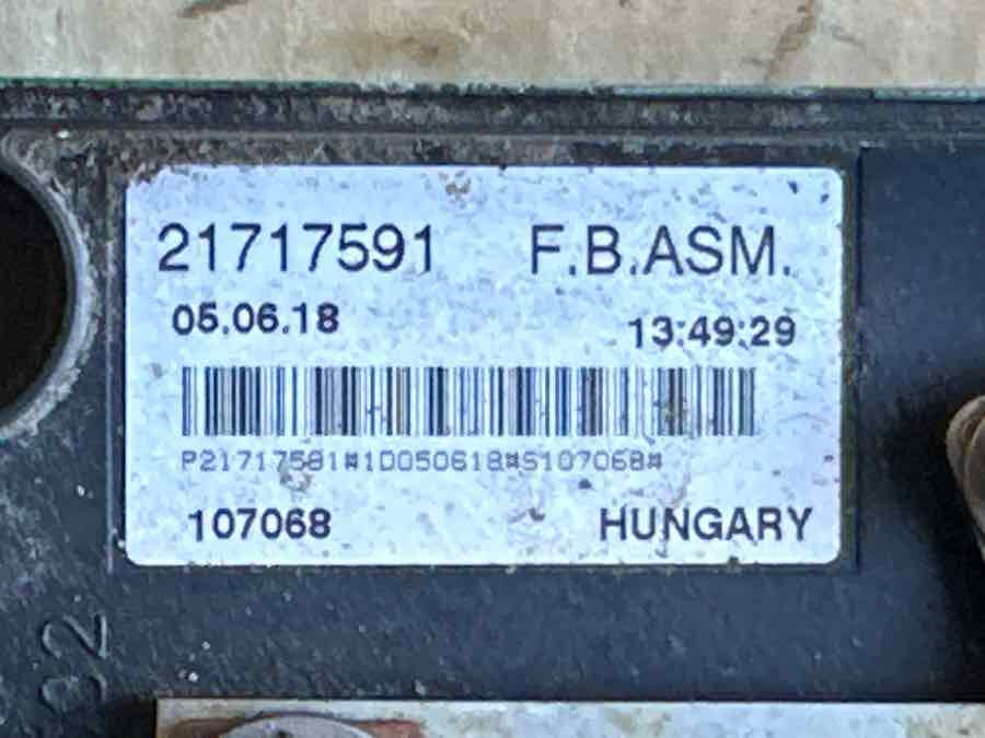 VOLVO FUSE BOX 21717591 - Sistema elétrico de Caminhão: foto 2 VOLVO FUSE BOX 21717591 - Sistema elétrico de Caminhão: foto 2