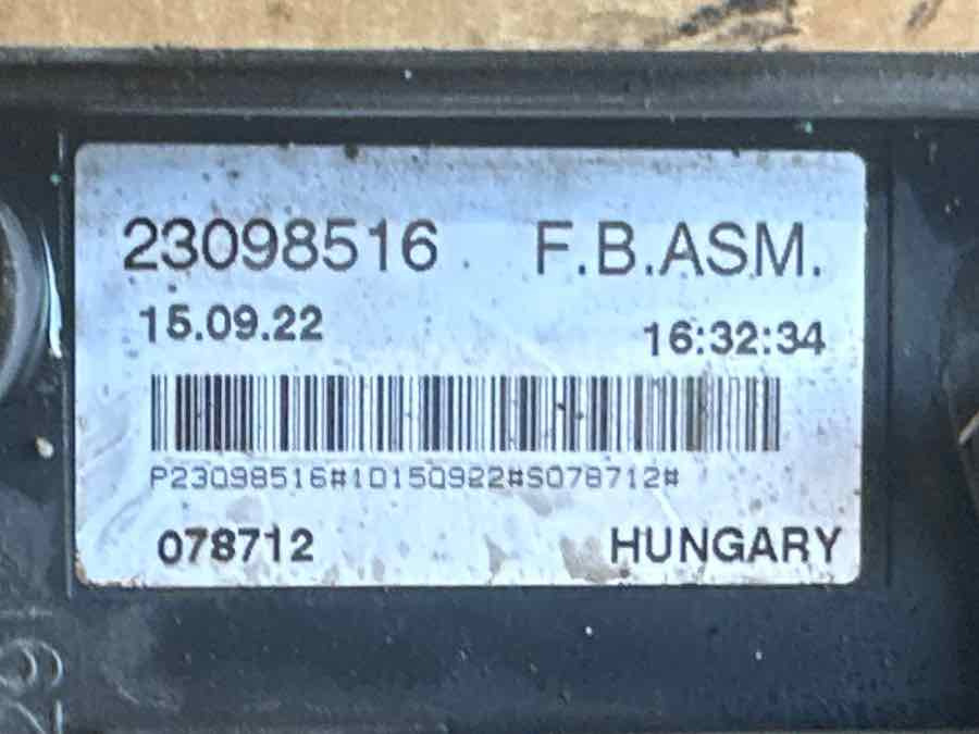 VOLVO FUSE BOX 23098516 - Sistema elétrico de Caminhão: foto 4 VOLVO FUSE BOX 23098516 - Sistema elétrico de Caminhão: foto 4