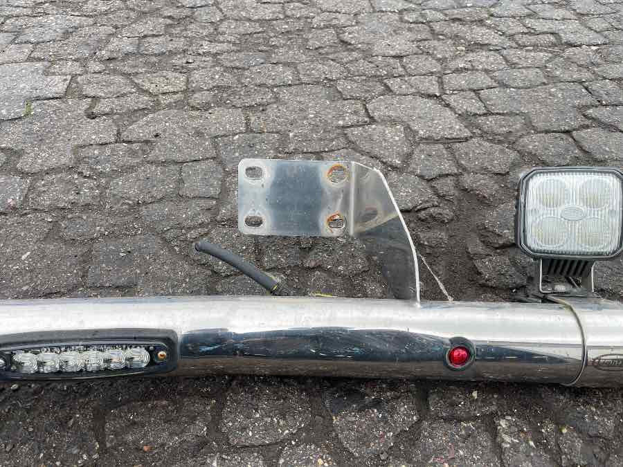 VOLVO LIGHT BOOM, CHROME - Iluminação de Caminhão: foto 3 VOLVO LIGHT BOOM, CHROME - Iluminação de Caminhão: foto 3