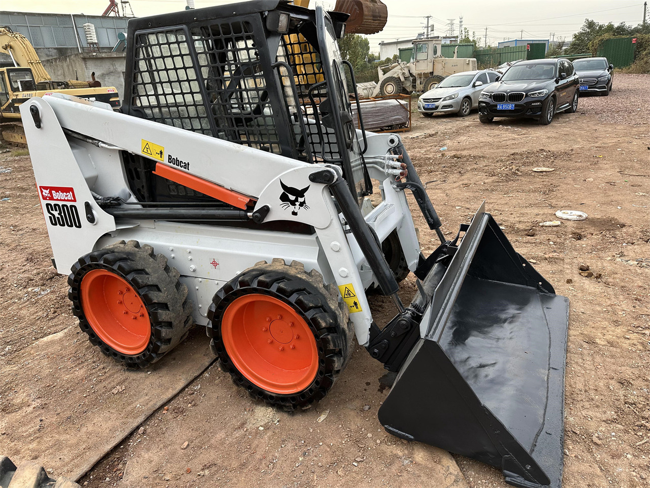 BOBCAT S300 - Mini carregadeira: foto 5 BOBCAT S300 - Mini carregadeira: foto 5