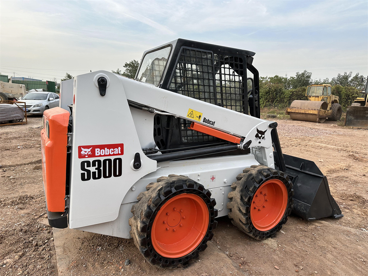 BOBCAT S300 - Mini carregadeira: foto 4 BOBCAT S300 - Mini carregadeira: foto 4