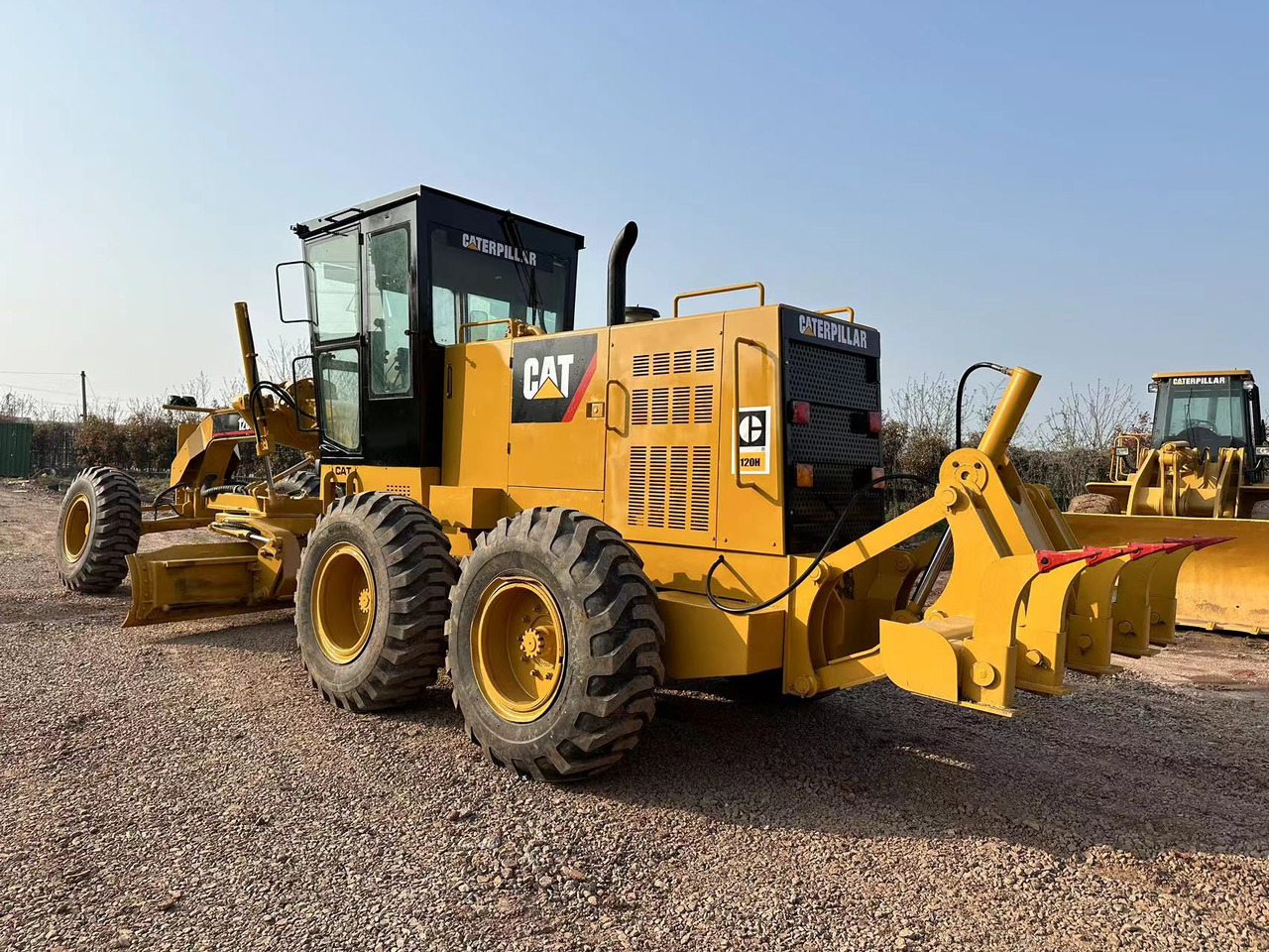 CATERPILLAR 120H - Motoniveladora: foto 5 CATERPILLAR 120H - Motoniveladora: foto 5