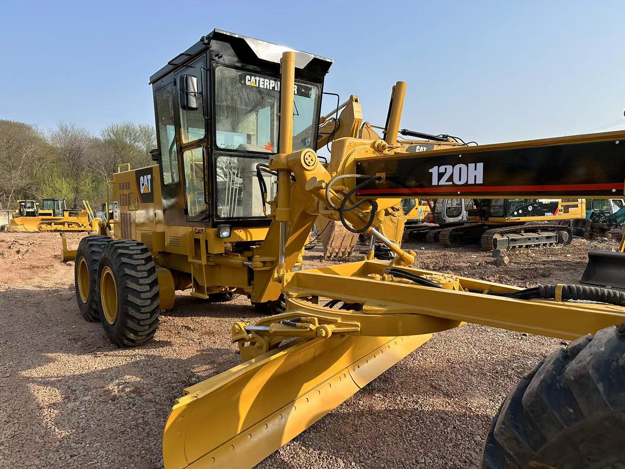 Motoniveladora CATERPILLAR 120H: foto 9