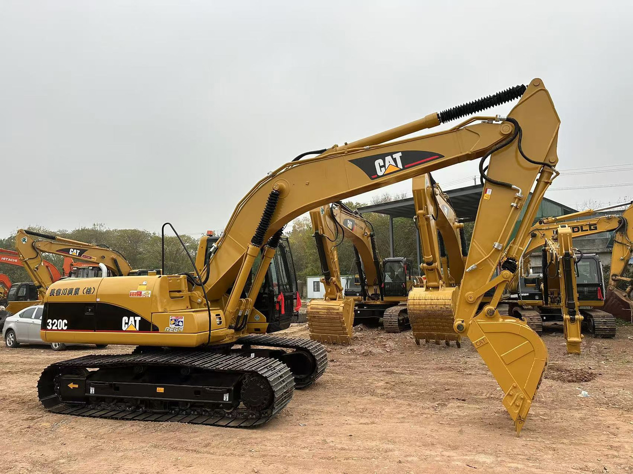 CATERPILLAR 320C - Escavadora de rastos: foto 4 CATERPILLAR 320C - Escavadora de rastos: foto 4