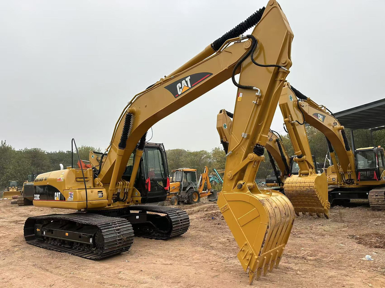 CATERPILLAR 320CL - Escavadora de rastos: foto 4 CATERPILLAR 320CL - Escavadora de rastos: foto 4