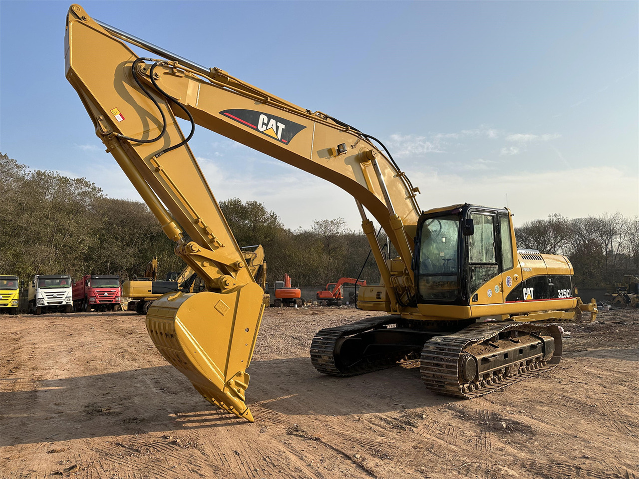 CATERPILLAR 325C - Escavadora de rastos: foto 4 CATERPILLAR 325C - Escavadora de rastos: foto 4