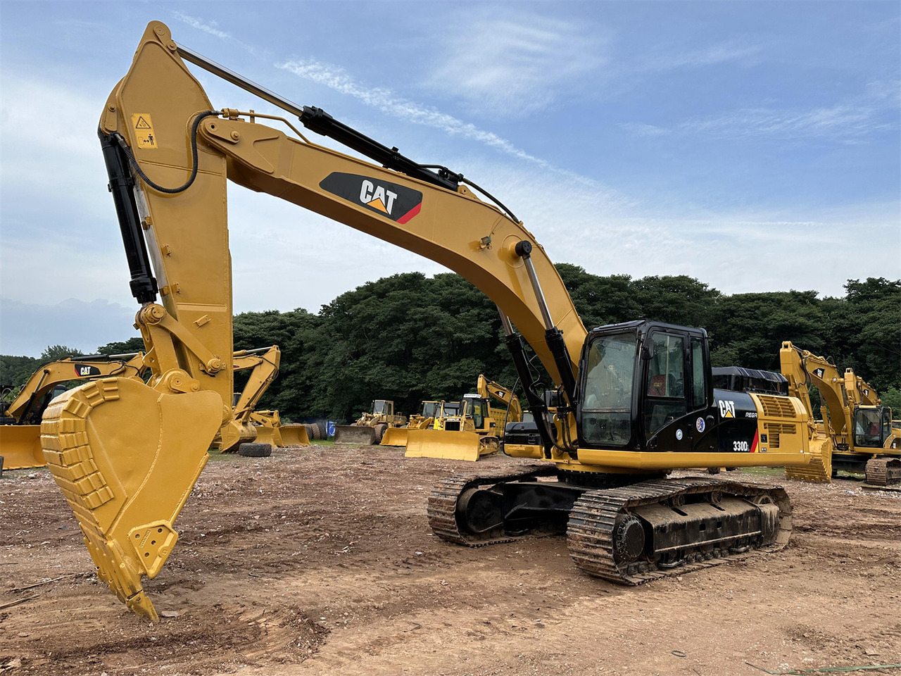 CATERPILLAR 330DL - Escavadora de rastos: foto 1 CATERPILLAR 330DL - Escavadora de rastos: foto 1