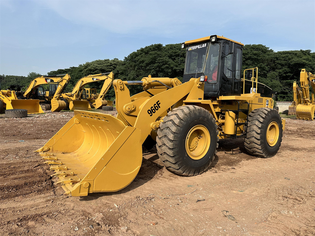 CATERPILLAR 966F - Carregadeira de rodas: foto 1 CATERPILLAR 966F - Carregadeira de rodas: foto 1