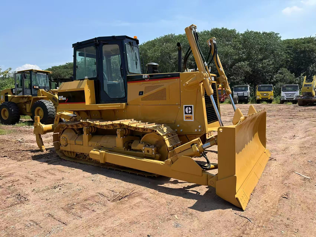 CATERPILLAR D6G - Buldôzer: foto 4 CATERPILLAR D6G - Buldôzer: foto 4