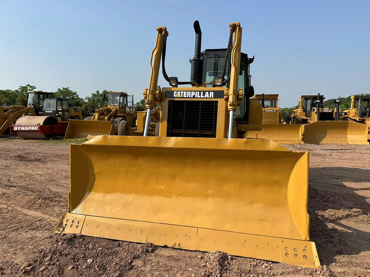 CATERPILLAR D6G Crawler Dozer - Buldôzer: foto 4 CATERPILLAR D6G Crawler Dozer - Buldôzer: foto 4