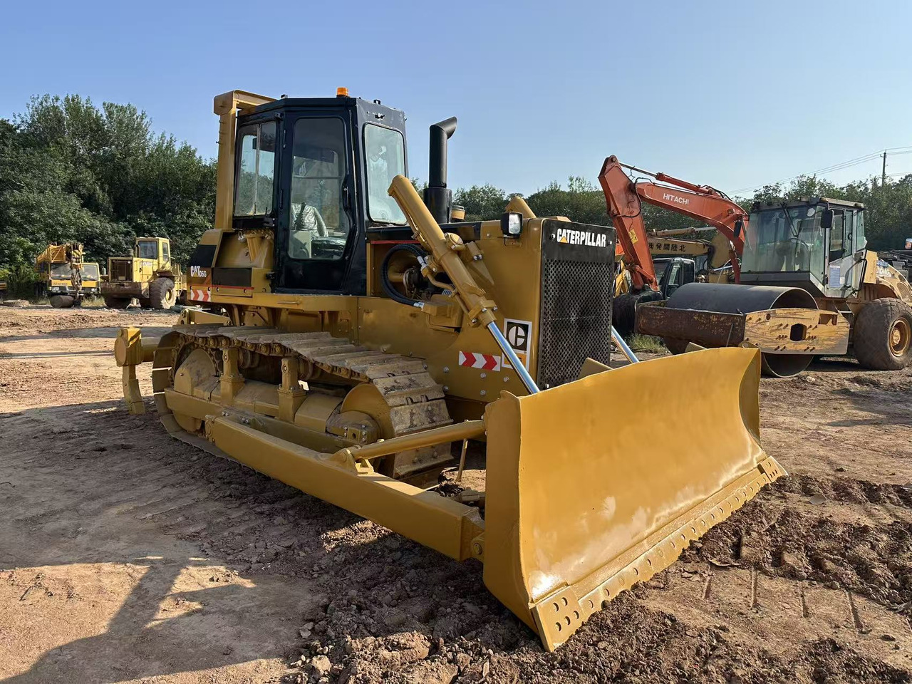 CATERPILLAR D6G Crawler Dozer - Buldôzer: foto 2 CATERPILLAR D6G Crawler Dozer - Buldôzer: foto 2