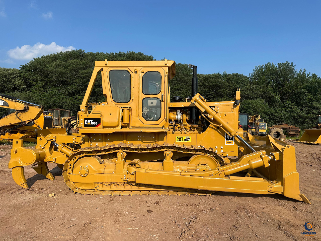 CATERPILLAR D7G - Buldôzer: foto 2 CATERPILLAR D7G - Buldôzer: foto 2