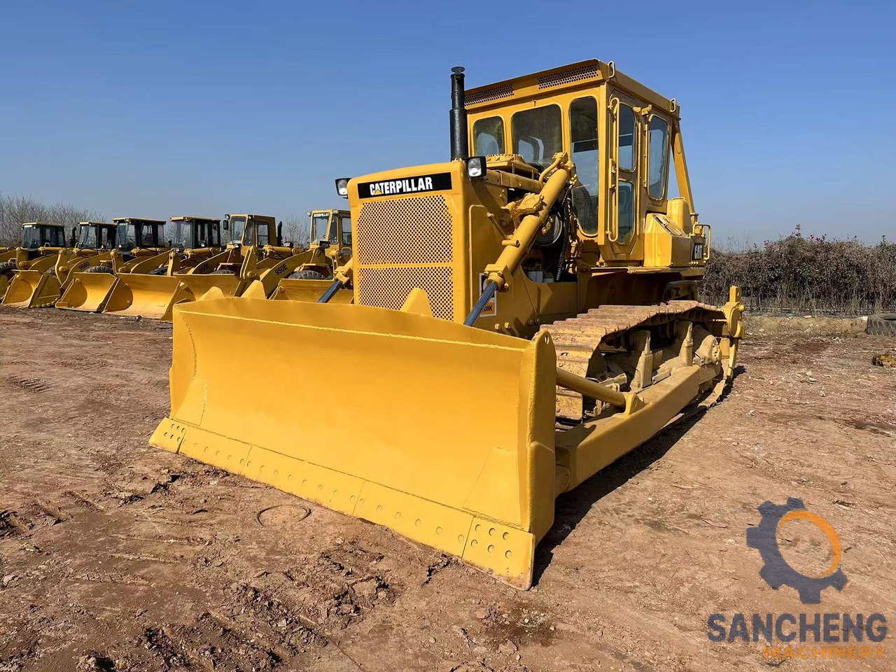 CATERPILLAR D8K - Buldôzer: foto 4 CATERPILLAR D8K - Buldôzer: foto 4