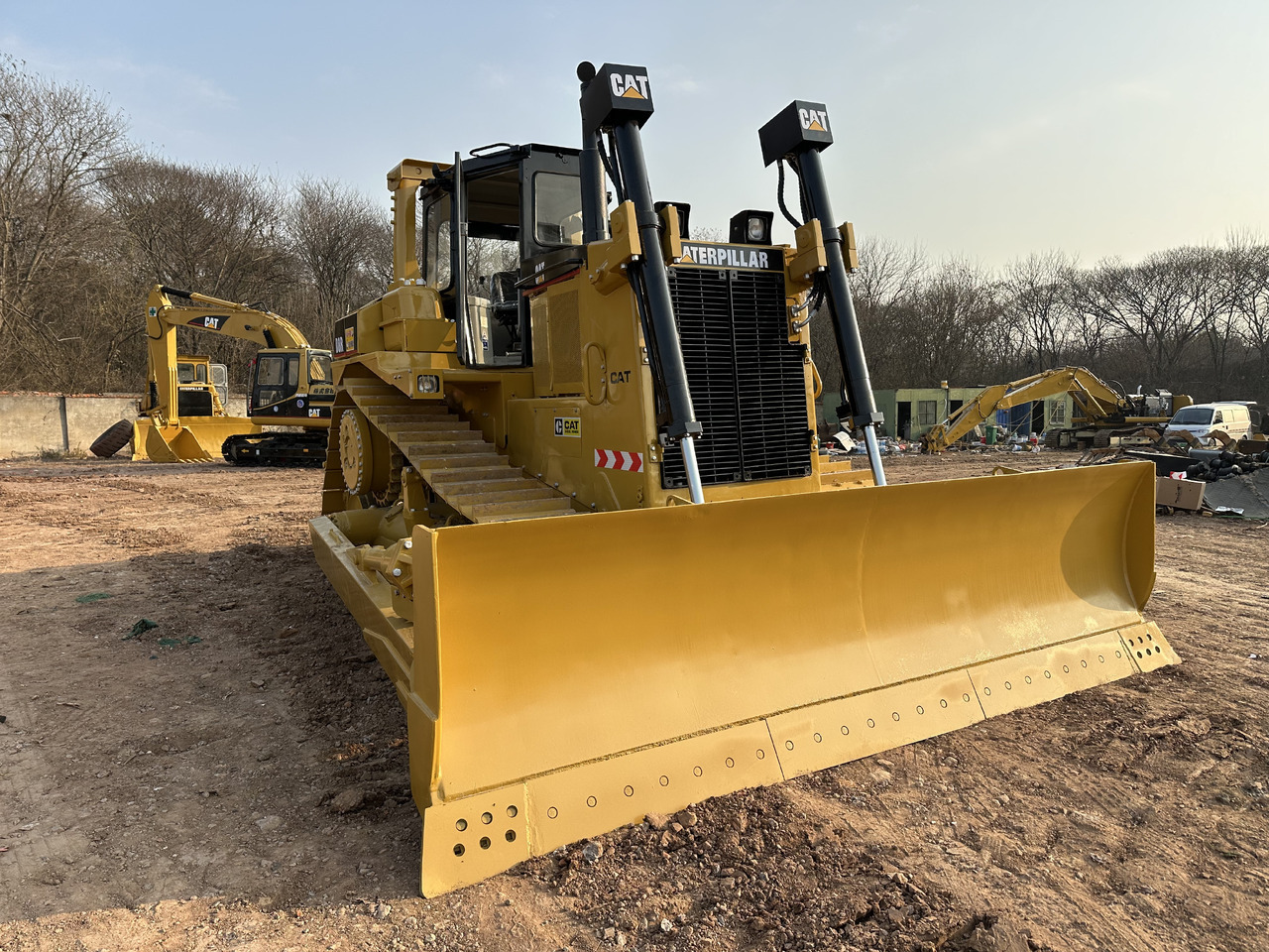 CATERPILLAR D8R - Buldôzer: foto 4 CATERPILLAR D8R - Buldôzer: foto 4