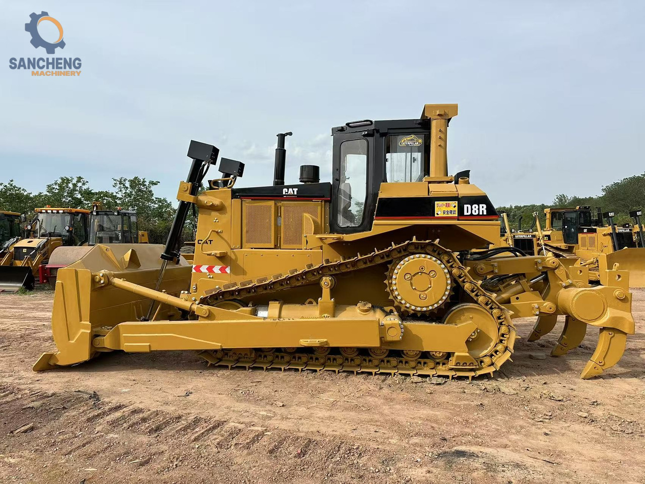 CATERPILLAR D8R - Buldôzer: foto 2 CATERPILLAR D8R - Buldôzer: foto 2