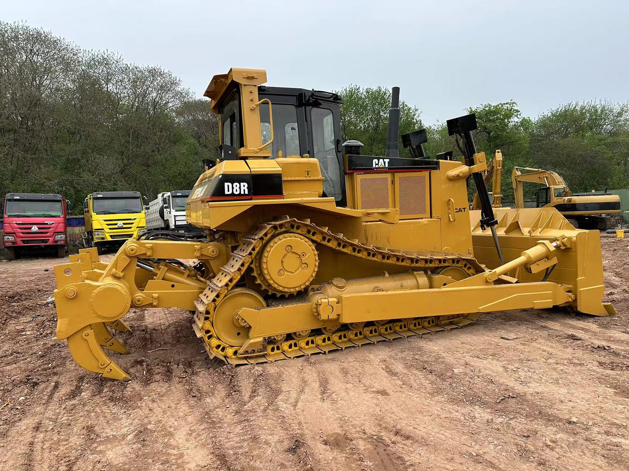 CATERPILLAR D8R - Buldôzer: foto 2 CATERPILLAR D8R - Buldôzer: foto 2