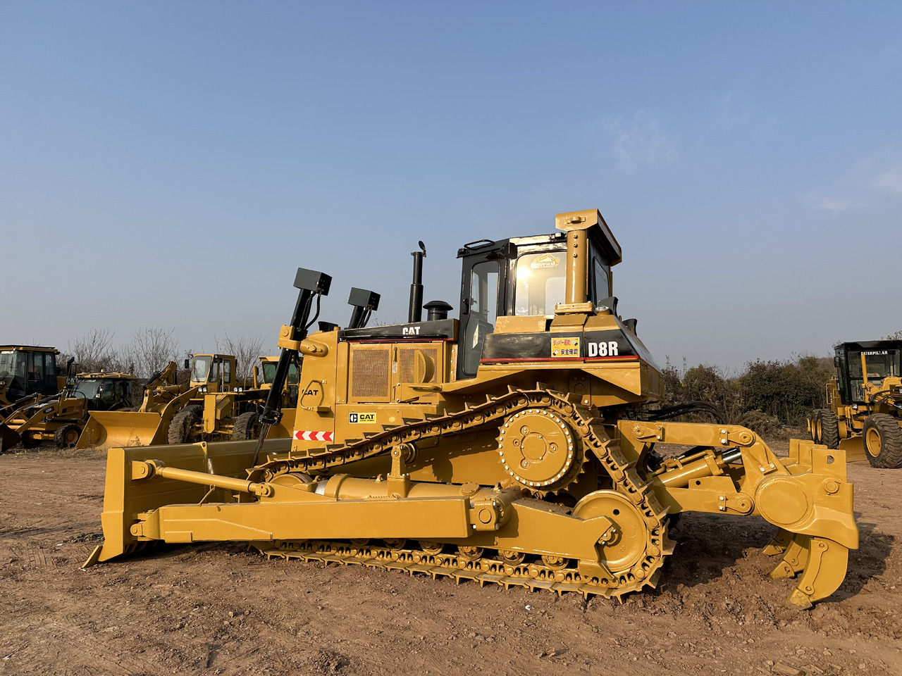 CATERPILLAR D8R - Buldôzer: foto 4 CATERPILLAR D8R - Buldôzer: foto 4