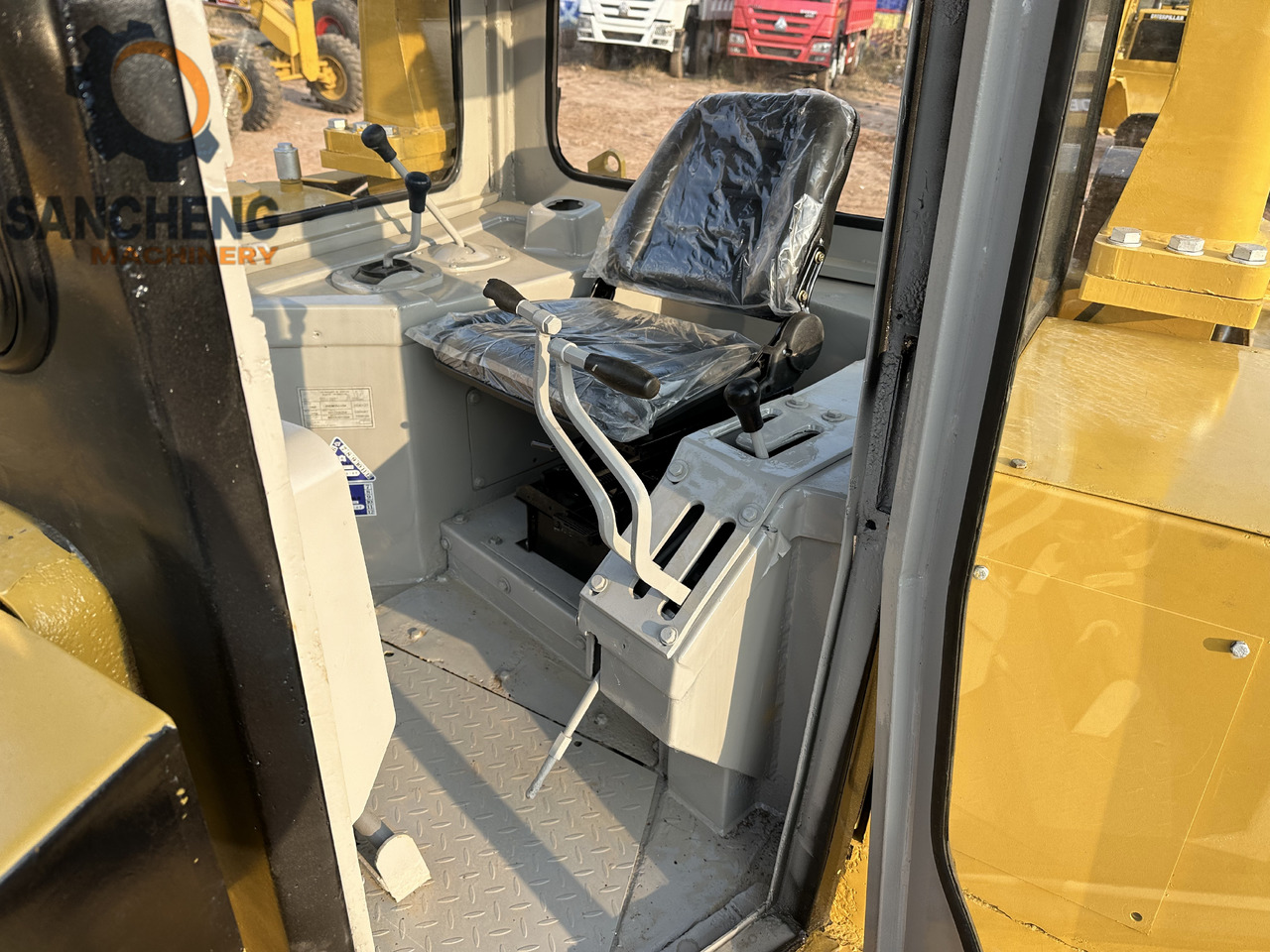 CATERPILLAR D8R - Buldôzer: foto 5 CATERPILLAR D8R - Buldôzer: foto 5