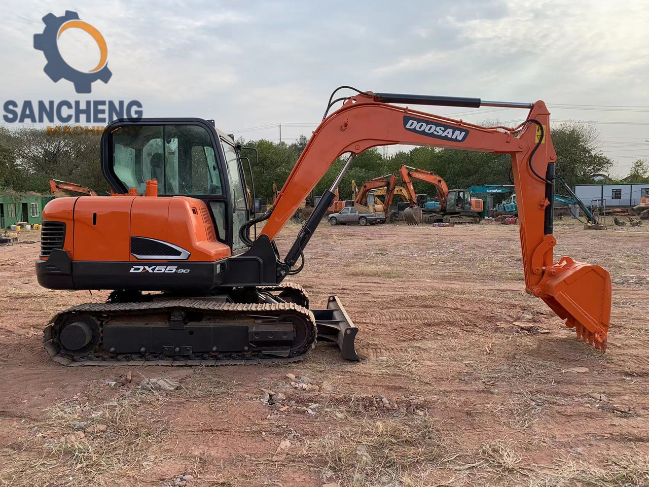 DOOSAN DX55 - Escavadeira: foto 3 DOOSAN DX55 - Escavadeira: foto 3