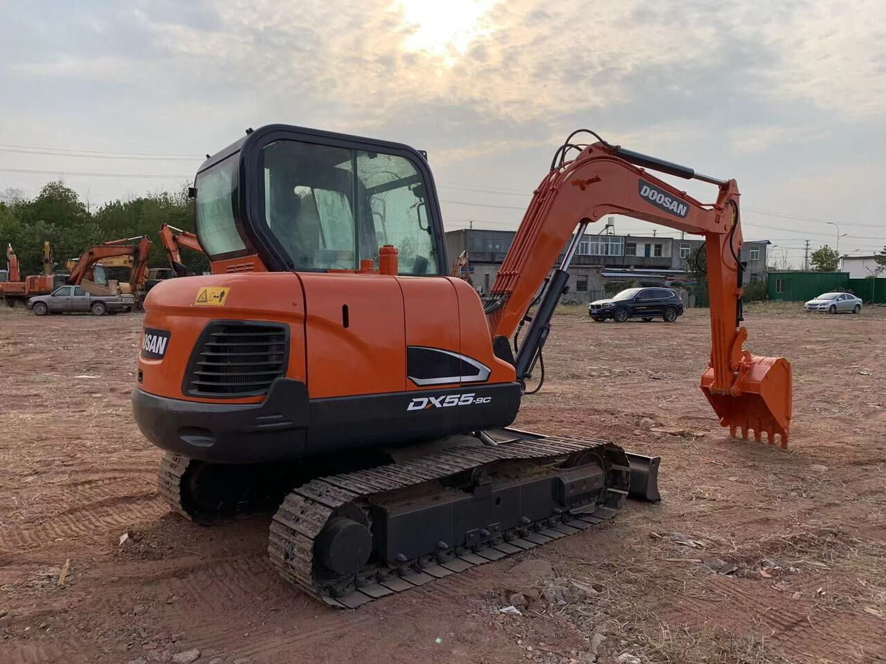 DOOSAN DX55 excavator - Escavadeira: foto 1 DOOSAN DX55 excavator - Escavadeira: foto 1