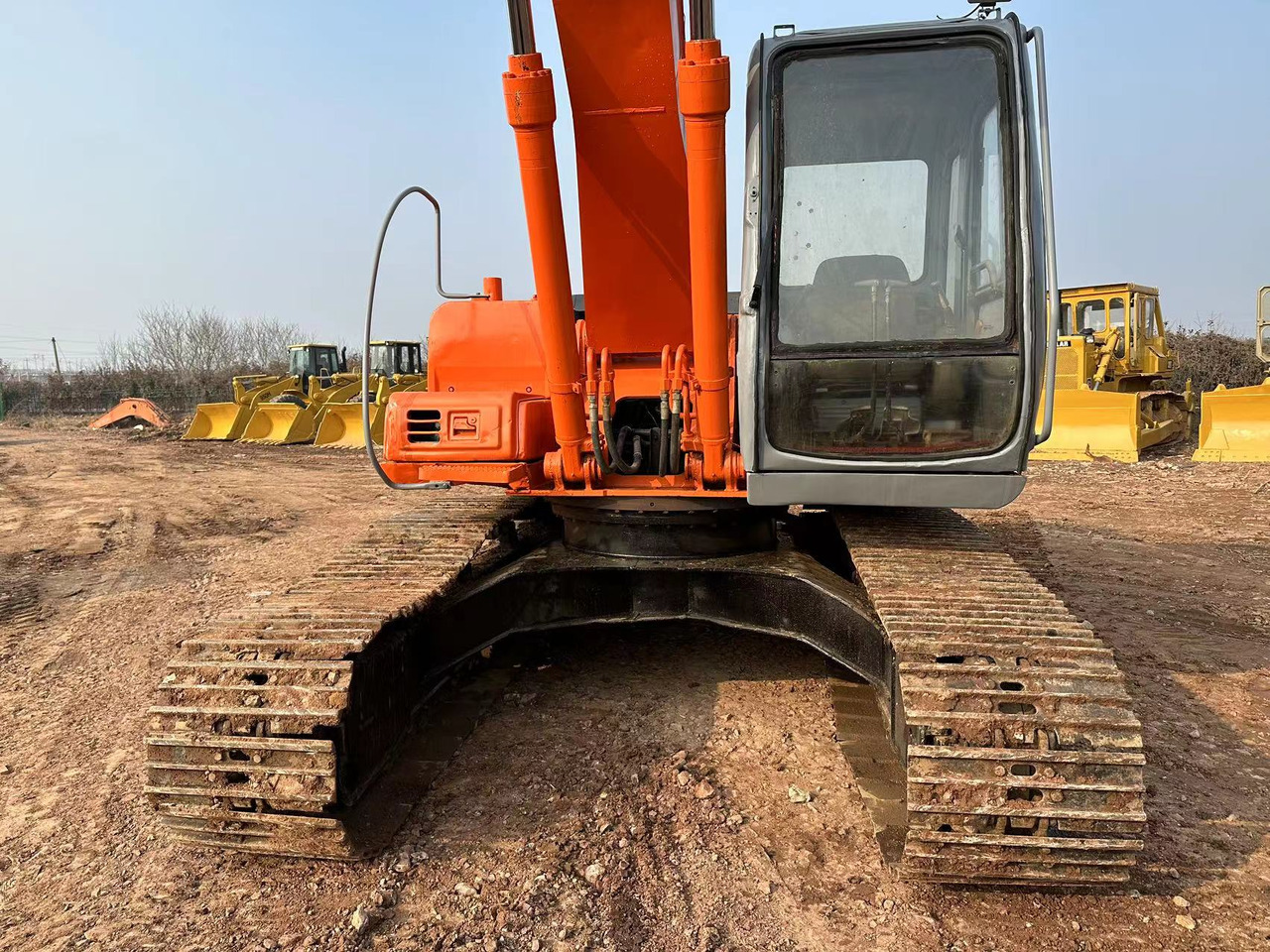 Escavadora de rastos HITACHI EX200: foto 9