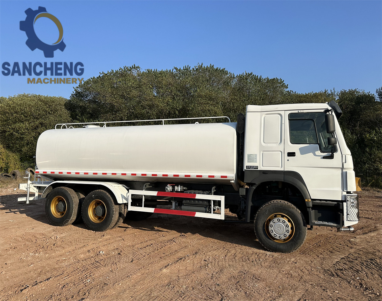 SINOTRUK HOWO 370HP 6x4 Water Tank Truck - Caminhão tanque: foto 3 SINOTRUK HOWO 370HP 6x4 Water Tank Truck - Caminhão tanque: foto 3