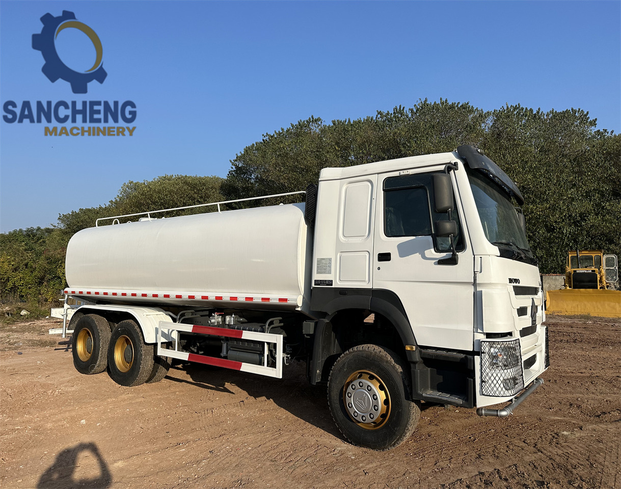 SINOTRUK HOWO 371 6x4 Water Tanker Truck - Caminhão tanque: foto 2 SINOTRUK HOWO 371 6x4 Water Tanker Truck - Caminhão tanque: foto 2