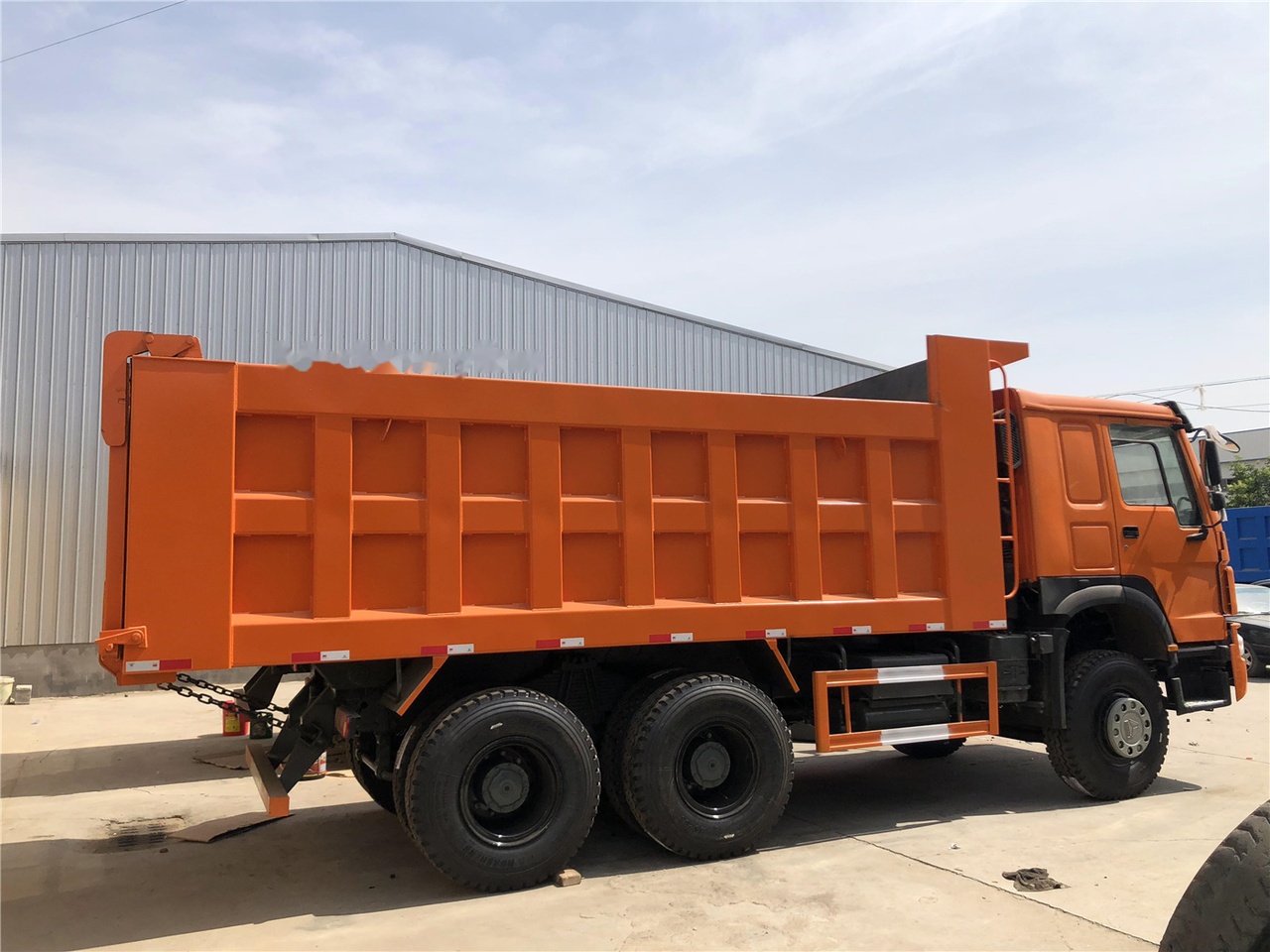 SINOTRUK HOWO 371 Dump truck - Caminhão basculante: foto 5 SINOTRUK HOWO 371 Dump truck - Caminhão basculante: foto 5