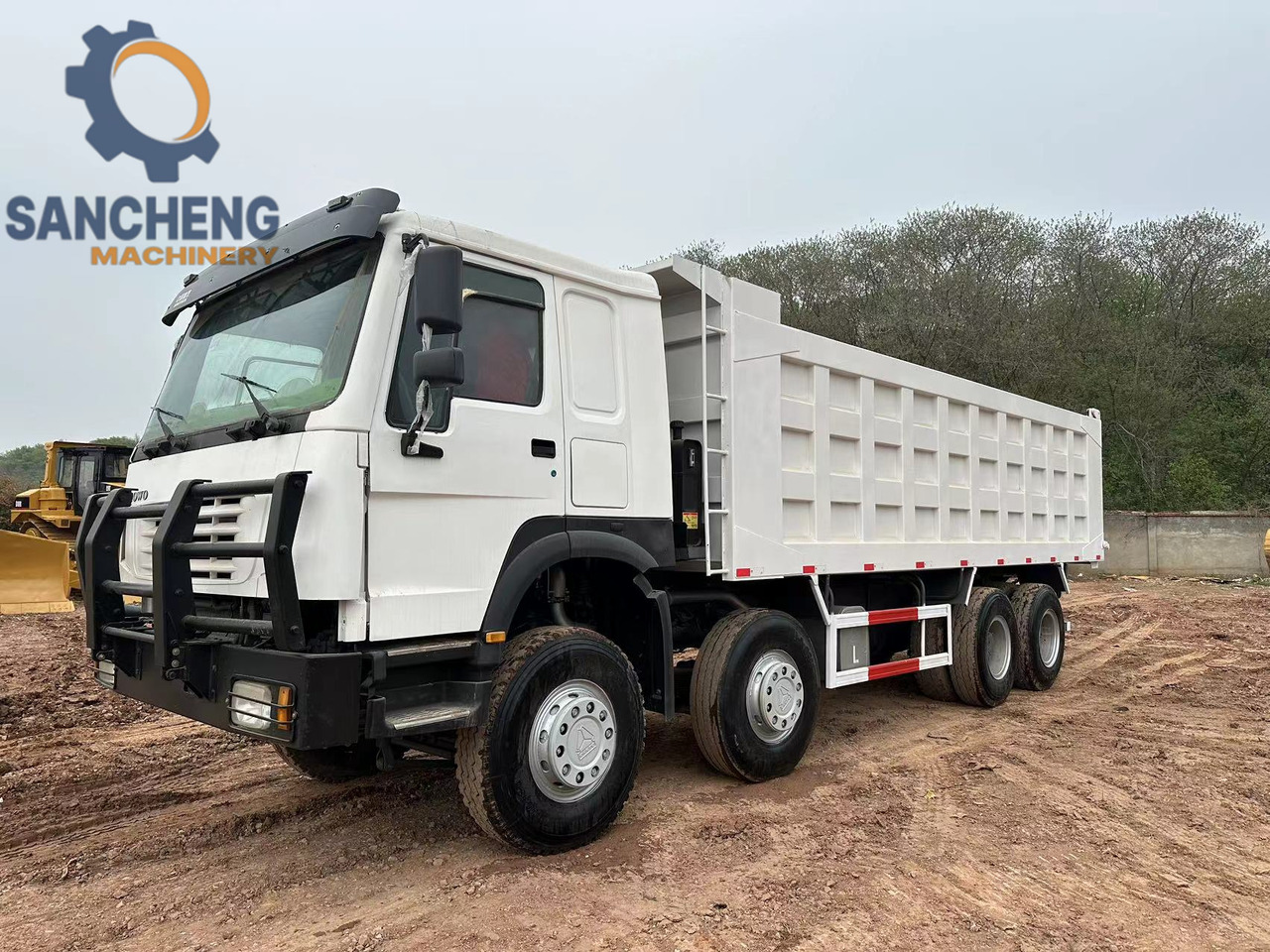 SINOTRUK HOWO 371 with Bumper - Caminhão basculante: foto 4 SINOTRUK HOWO 371 with Bumper - Caminhão basculante: foto 4