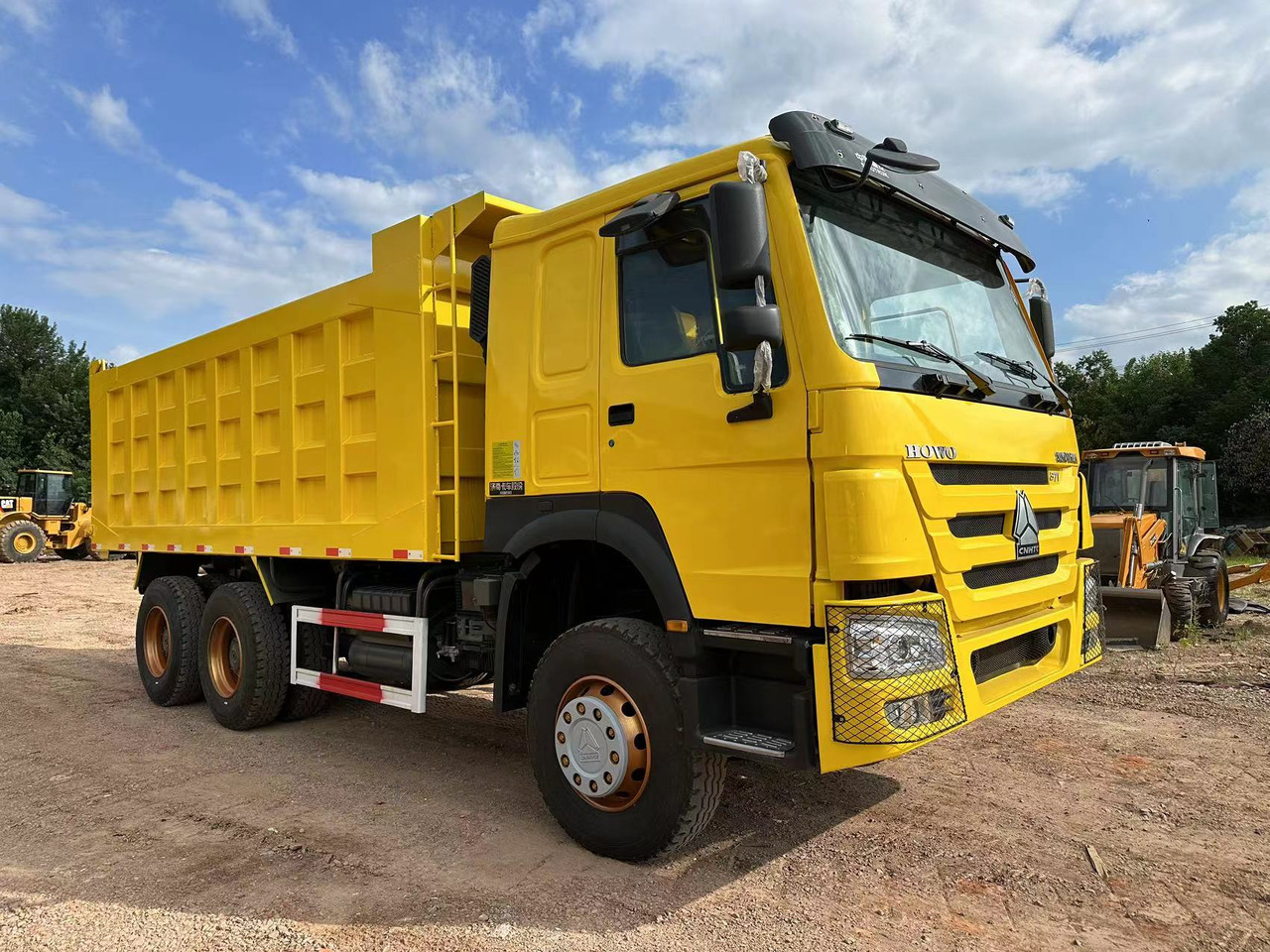 SINOTRUK Howo 371 Dump truck - Caminhão basculante: foto 1 SINOTRUK Howo 371 Dump truck - Caminhão basculante: foto 1