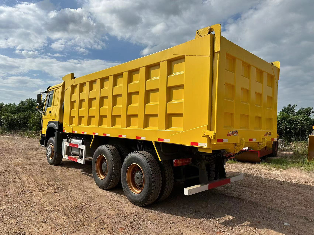 SINOTRUK Howo 371 Dump truck - Caminhão basculante: foto 5 SINOTRUK Howo 371 Dump truck - Caminhão basculante: foto 5