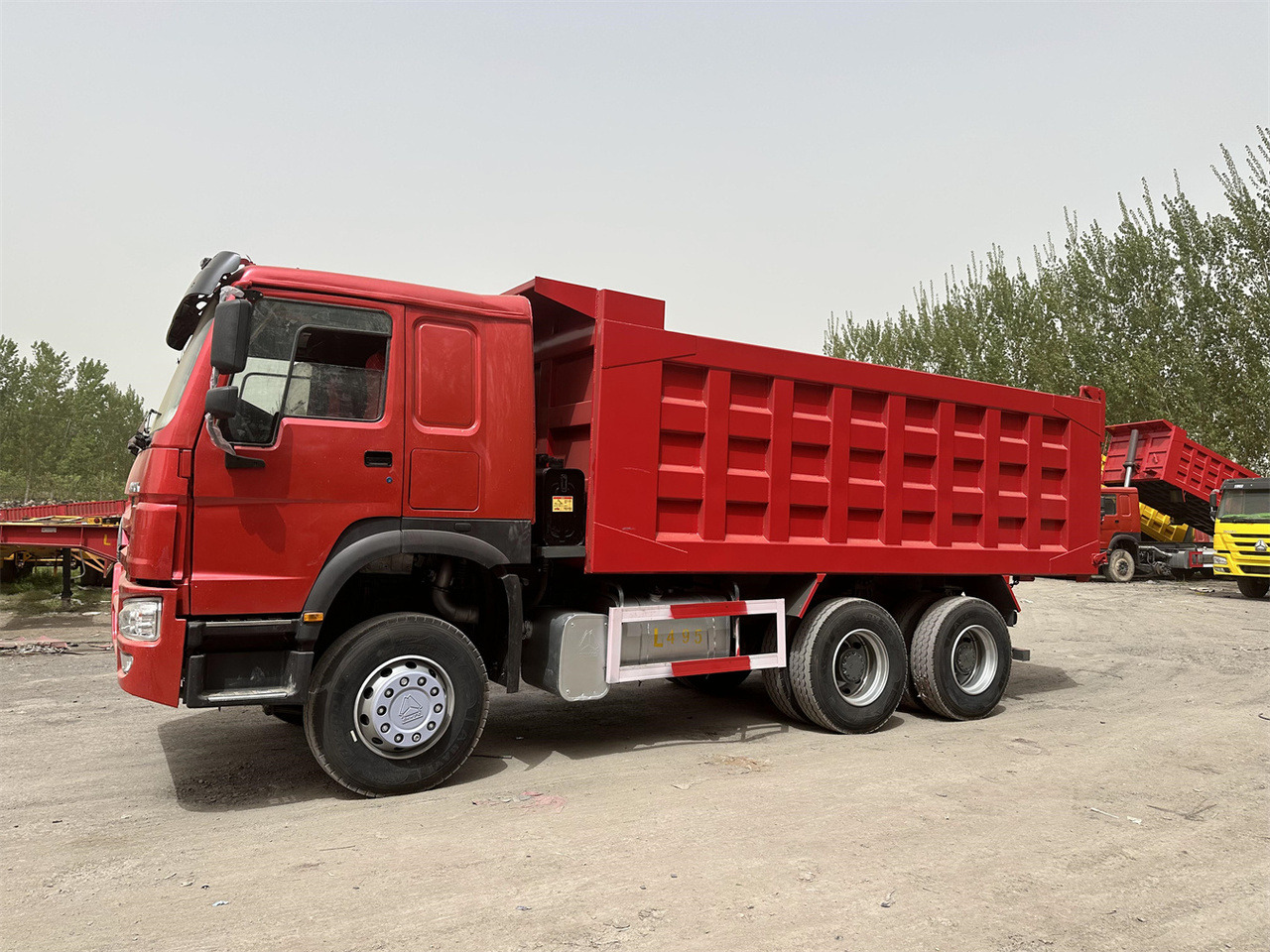 SINOTRUK Howo Dump truck 371 - Caminhão basculante: foto 5 SINOTRUK Howo Dump truck 371 - Caminhão basculante: foto 5