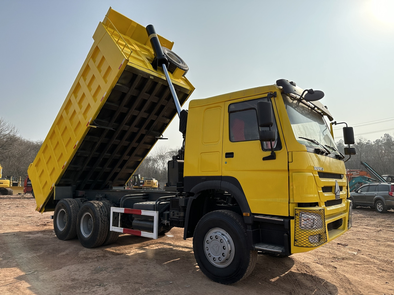 SINOTRUK Howo Dump truck 371 - Caminhão basculante: foto 1 SINOTRUK Howo Dump truck 371 - Caminhão basculante: foto 1
