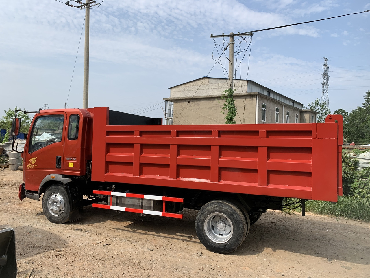 SINOTRUK Howo Dump truck 4x2 - Caminhão basculante: foto 4 SINOTRUK Howo Dump truck 4x2 - Caminhão basculante: foto 4