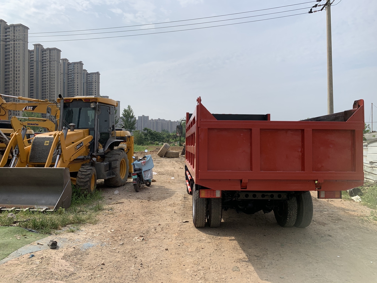 SINOTRUK Howo Dump truck 4x2 - Caminhão basculante: foto 5 SINOTRUK Howo Dump truck 4x2 - Caminhão basculante: foto 5
