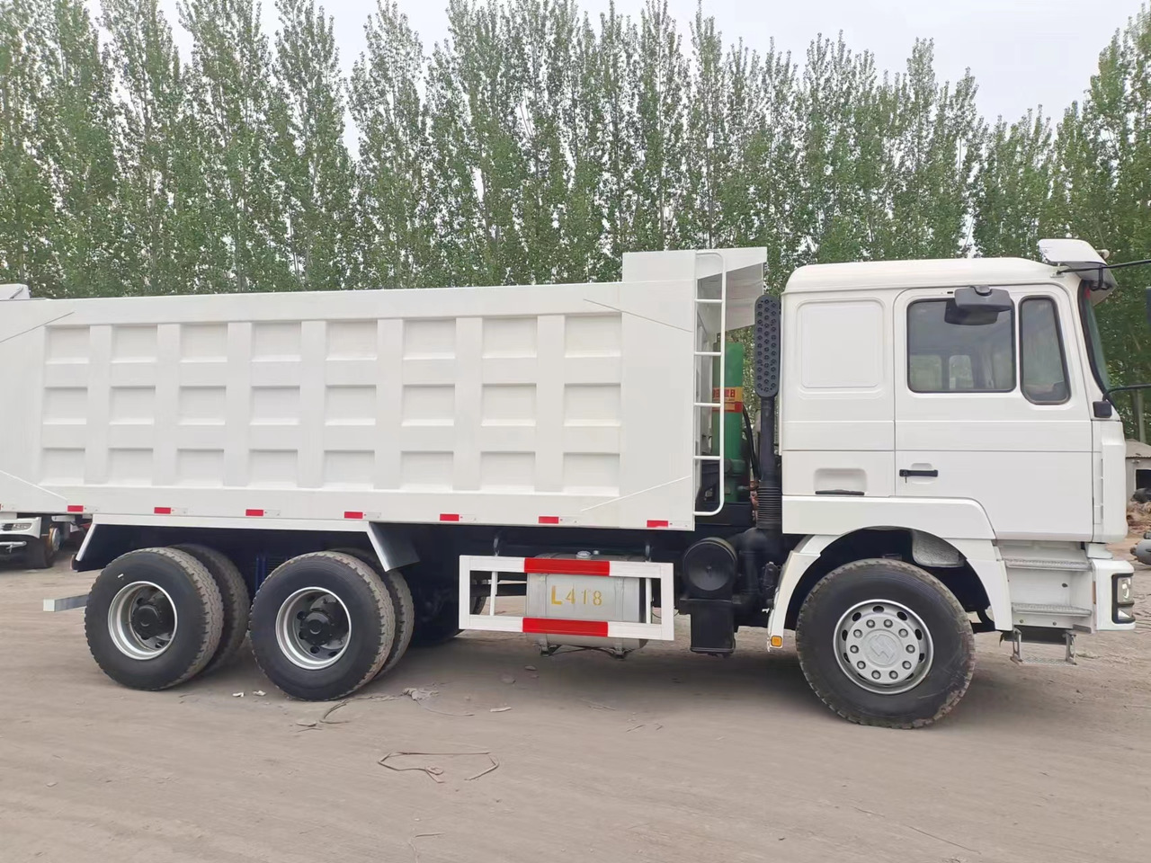 Shacman F3000 Dump Truck - Caminhão basculante: foto 4 Shacman F3000 Dump Truck - Caminhão basculante: foto 4