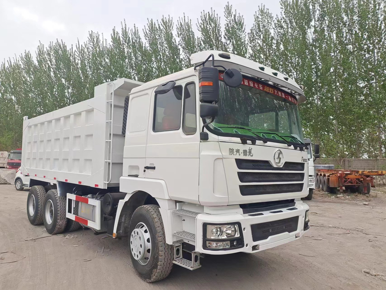 Shacman F3000 Dump Truck - Caminhão basculante: foto 2 Shacman F3000 Dump Truck - Caminhão basculante: foto 2