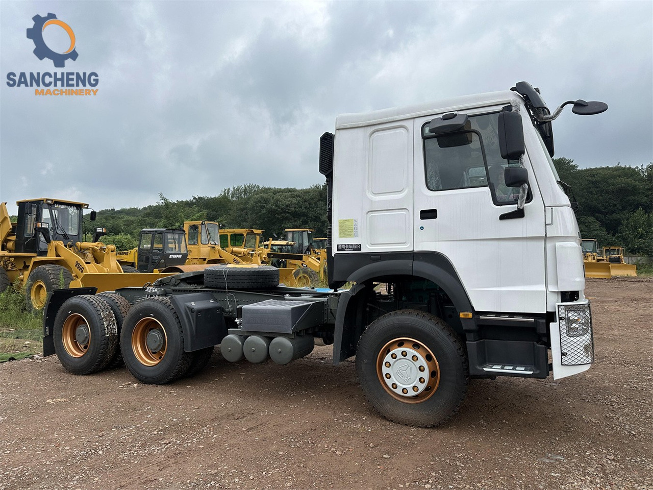 SINOTRUK Howo tractor unit 420hp - Tractor: foto 2 SINOTRUK Howo tractor unit 420hp - Tractor: foto 2