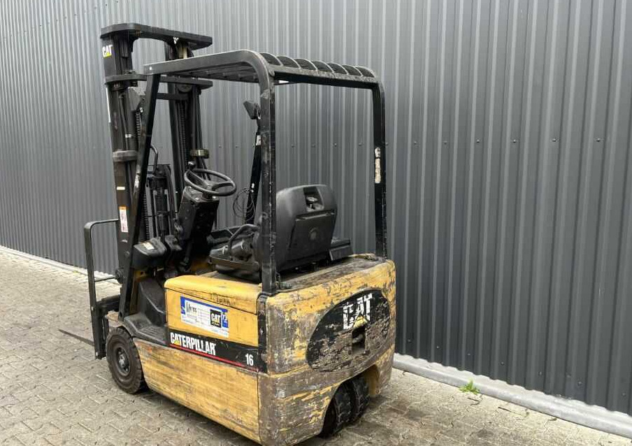 CAT Lift Trucks EP16KT - Empilhadeira elétrica: foto 3 CAT Lift Trucks EP16KT - Empilhadeira elétrica: foto 3