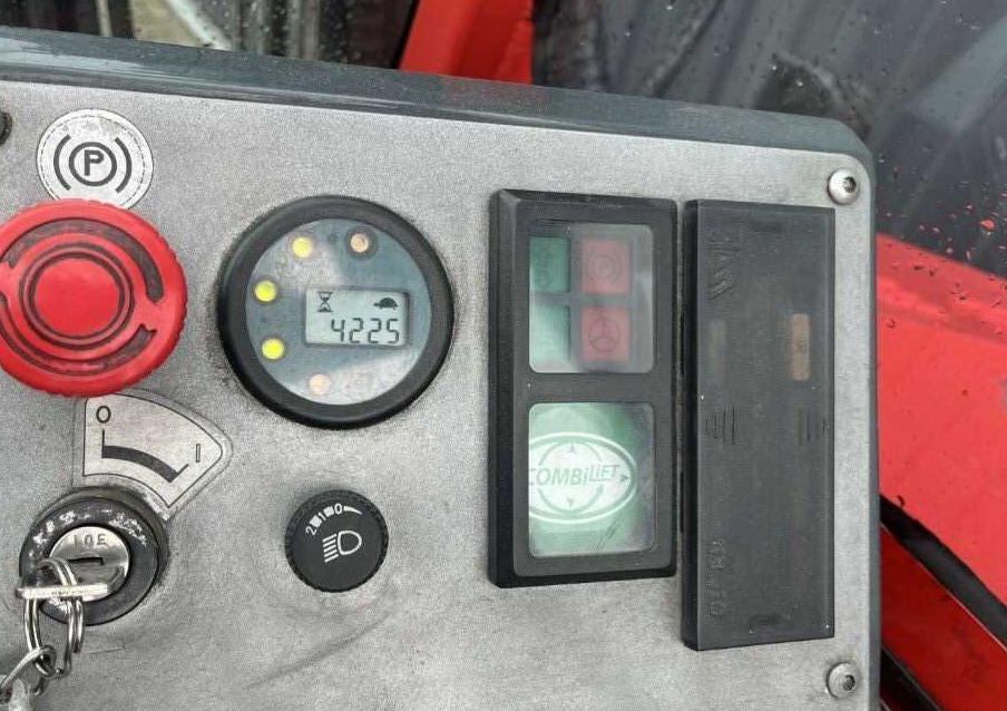 Combilift C2500CBE - Empilhador lateral: foto 5 Combilift C2500CBE - Empilhador lateral: foto 5
