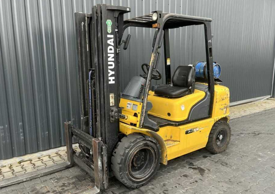Hyundai 30L-7 - Empilhadeira a gás: foto 1 Hyundai 30L-7 - Empilhadeira a gás: foto 1