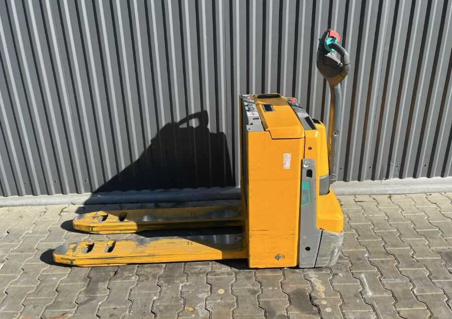 Jungheinrich EJC20 - Porta-palete: foto 2 Jungheinrich EJC20 - Porta-palete: foto 2