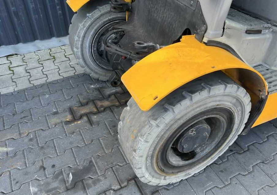 Empilhadeira a gás Jungheinrich TFGS50: foto 8 Empilhadeira a gás Jungheinrich TFGS50: foto 8