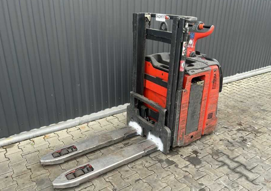 Linde D12HPAP - Stacker: foto 1 Linde D12HPAP - Stacker: foto 1