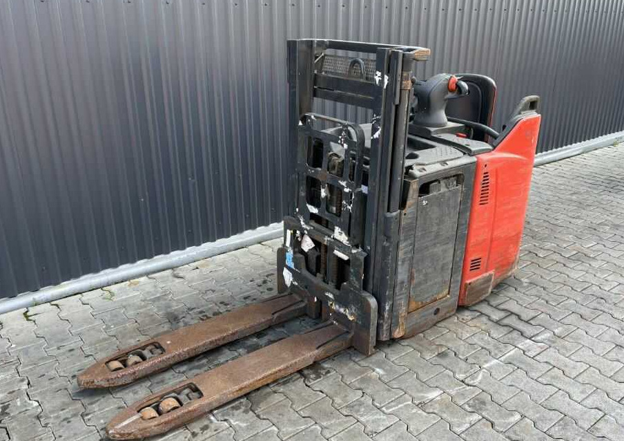Linde D12PHSP - Stacker: foto 1 Linde D12PHSP - Stacker: foto 1