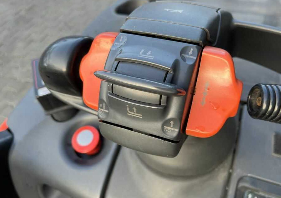 Linde D12SP - Stacker: foto 3 Linde D12SP - Stacker: foto 3