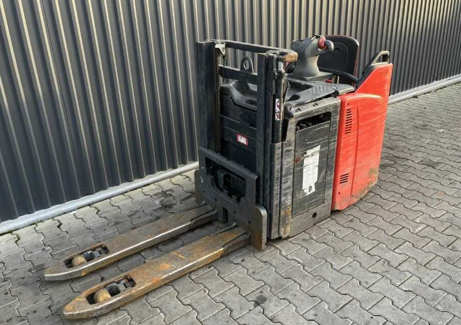 Linde D12SP - Stacker: foto 1 Linde D12SP - Stacker: foto 1