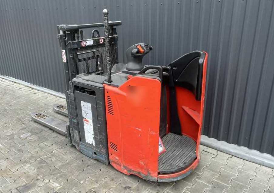 Linde D12SPHP - Stacker: foto 3 Linde D12SPHP - Stacker: foto 3