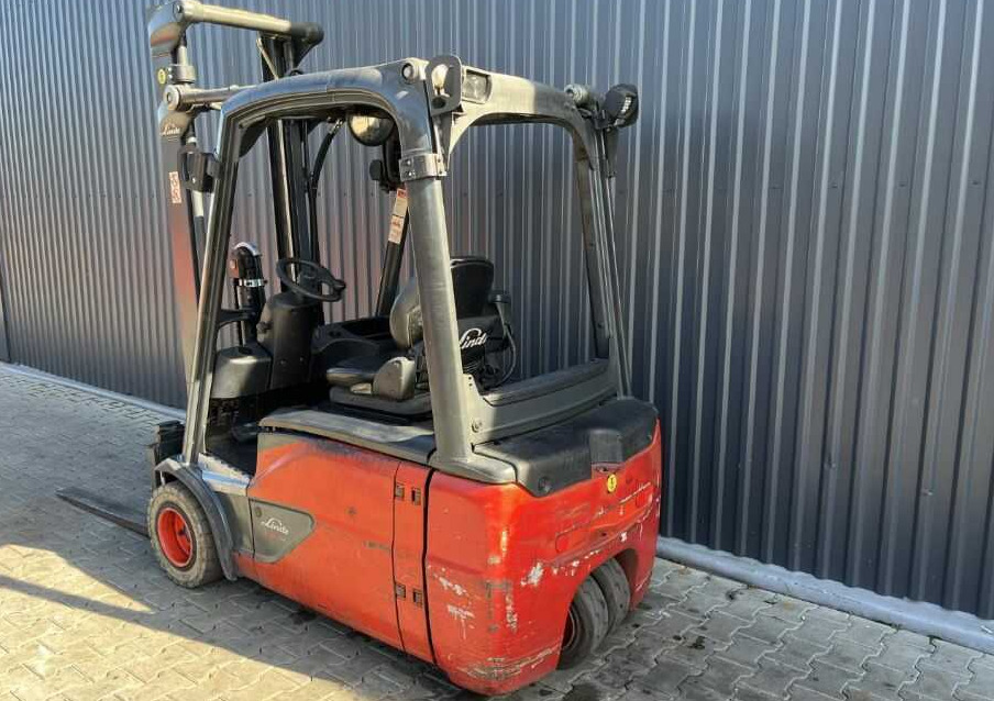 Linde E20L-02 - Empilhadeira elétrica: foto 3 Linde E20L-02 - Empilhadeira elétrica: foto 3
