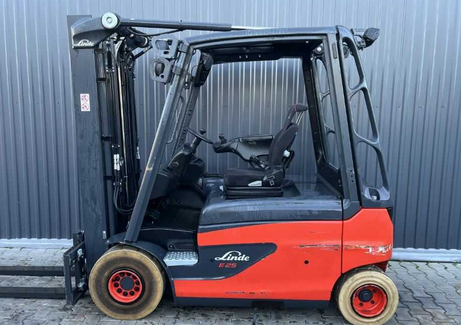 Linde E25L-02 - Empilhadeira elétrica: foto 2 Linde E25L-02 - Empilhadeira elétrica: foto 2